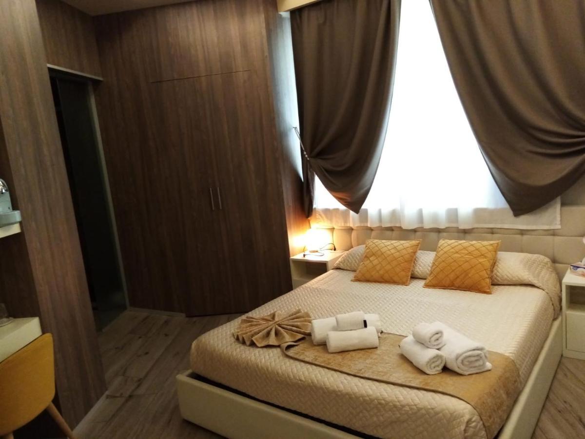 Th Luxury Rooms & Apartment Giardini Naxos Bagian luar foto
