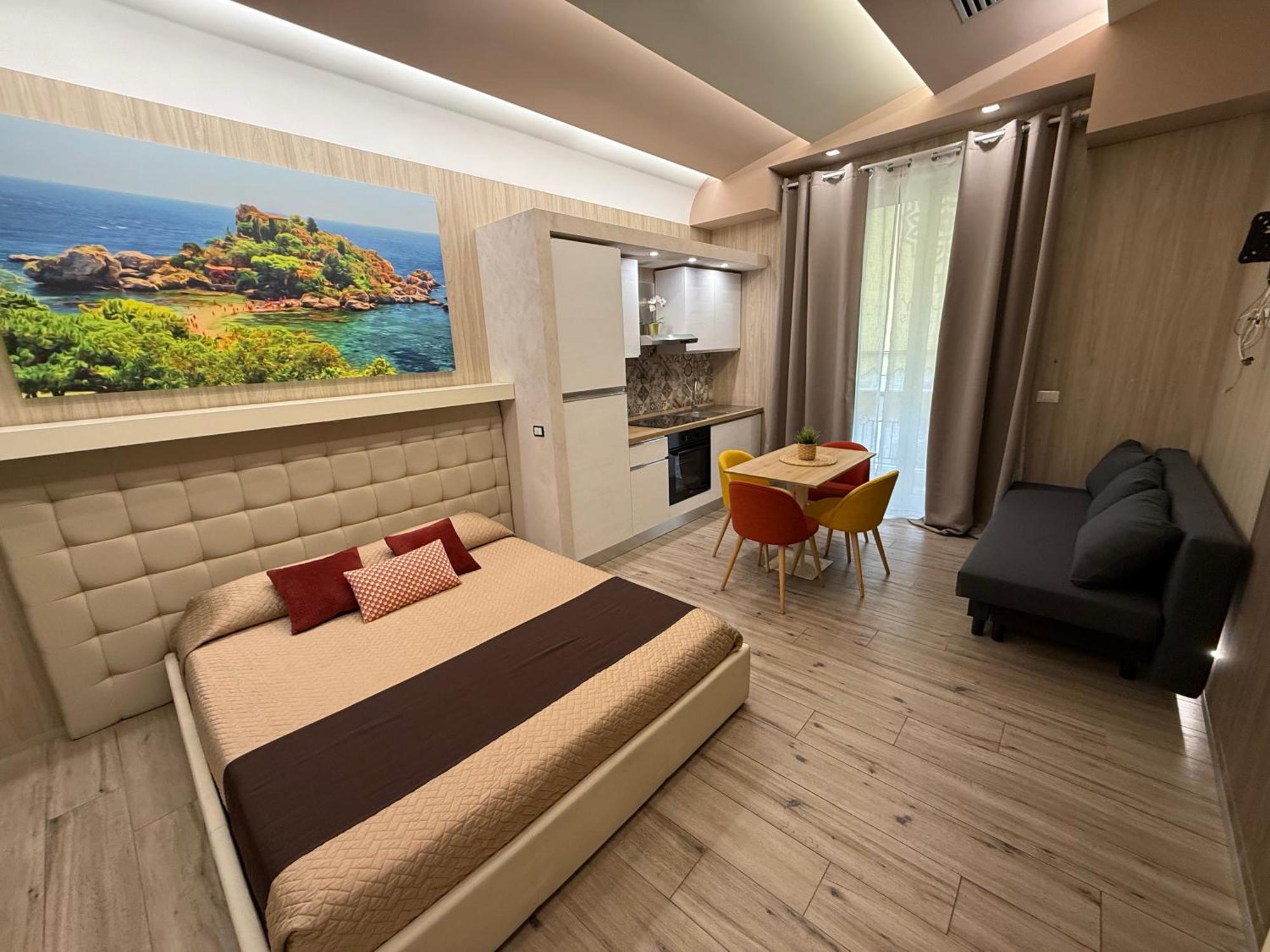 Th Luxury Rooms & Apartment Giardini Naxos Bagian luar foto