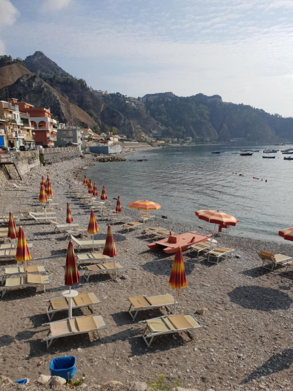 Th Luxury Rooms & Apartment Giardini Naxos Bagian luar foto